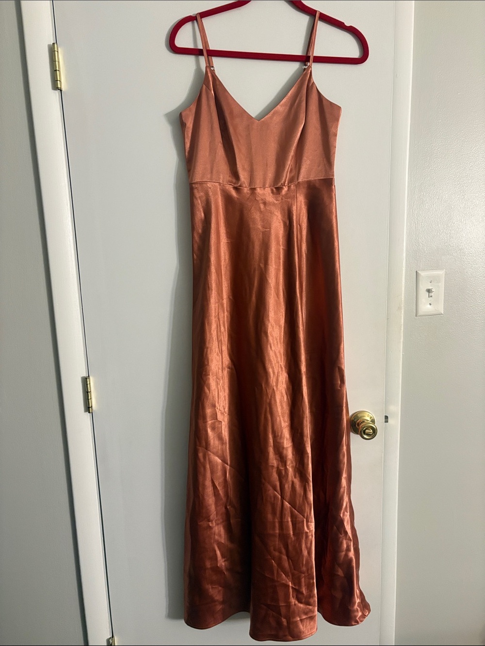 Shiny satin terracotta dress